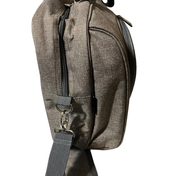 NWOT California Picnic All-in-One Shoulder Insulated Bag 4-Piece Cutlery Cheese! - Picture 11 of 15